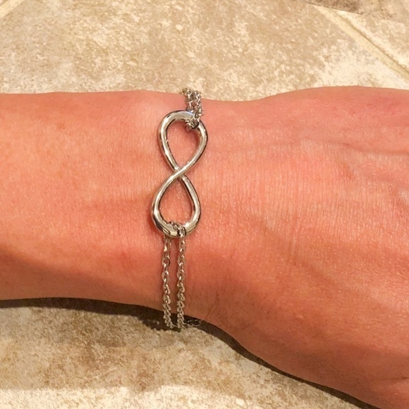 🆕 Silver hypoallergenic infinity endless silver plated bracelet - Picture 3 of 7